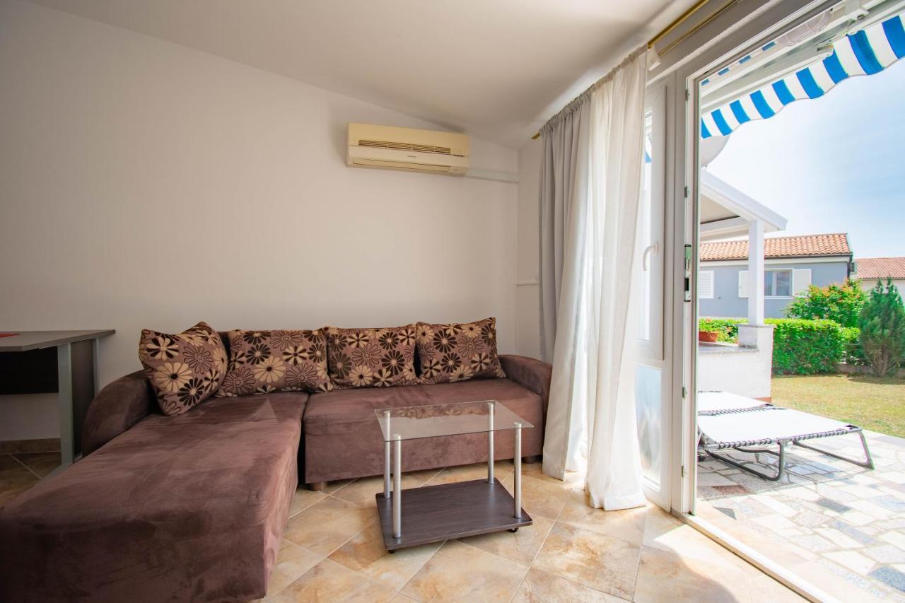 Apartments Betty Borik Ровинь Экстерьер фото